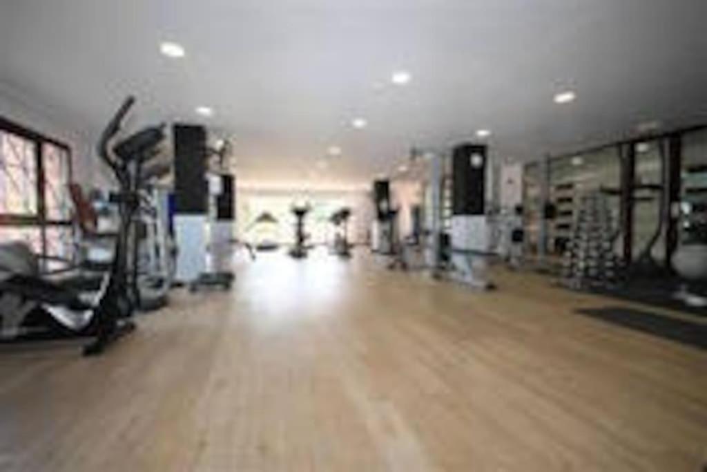 Luxury Apartment With Sea Views, Golf, Gym, Spa, 7 Pools Охен Экстерьер фото