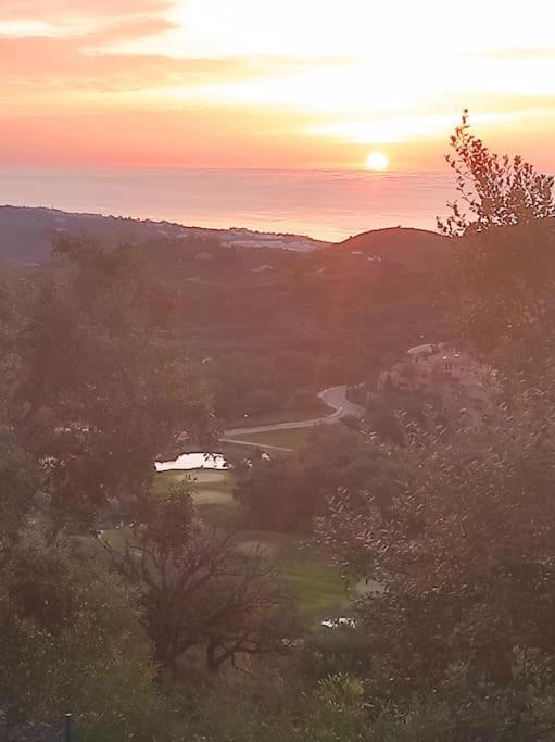 Luxury Apartment With Sea Views, Golf, Gym, Spa, 7 Pools Охен Экстерьер фото