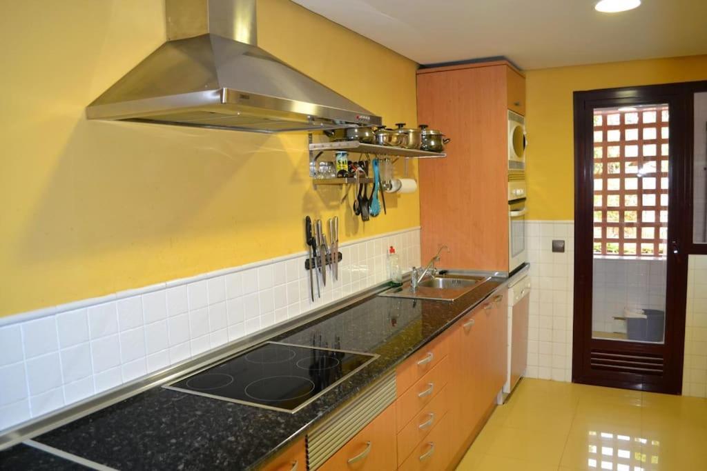 Luxury Apartment With Sea Views, Golf, Gym, Spa, 7 Pools Охен Экстерьер фото