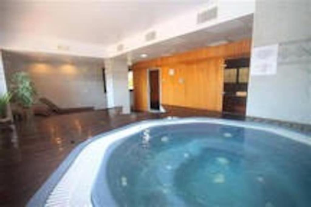 Luxury Apartment With Sea Views, Golf, Gym, Spa, 7 Pools Охен Экстерьер фото