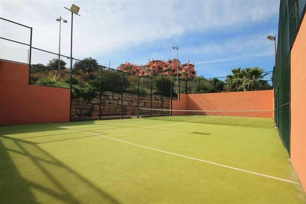 Luxury Apartment With Sea Views, Golf, Gym, Spa, 7 Pools Охен Экстерьер фото